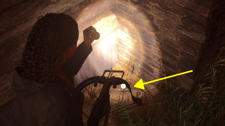 Dotarcie do tej skrytki jest możliwe dopiero po zaliczeniu Return 5, bo Saga musi mieć ze sobą nożyce do prętów - Alan Wake 2: Wszystkie zagadki skrytek kultu w Bright Falls - Alan Wake 2 - poradnik do gry