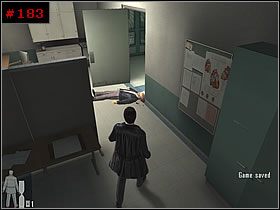 Po wyjściu na korytarz (w miejscu skąd wyszedł strażnik) skręciłem w lewo, do pomieszczenia z komputerami na biurkach - [PART III] Chapter I - Max Payne 2: The Fall Of Max Payne - poradnik do gry