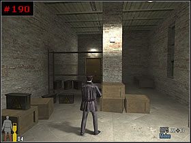 Zebrałem dwa opakowania Painkillers lezące na pudlach i skorzystałem z drzwi z prawej, by wejść do kuchni [#191] - [PART III] Chapter II - Max Payne 2: The Fall Of Max Payne - poradnik do gry