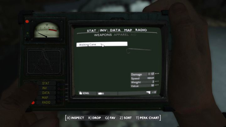Warto od razu ustawić w Pipboyu laskę jako aktywną broń - zadaje ona 17 punktów obrażeń - Fallout London: Jak zdobyć pierwszą broń? - Fallout London - poradnik do gry
