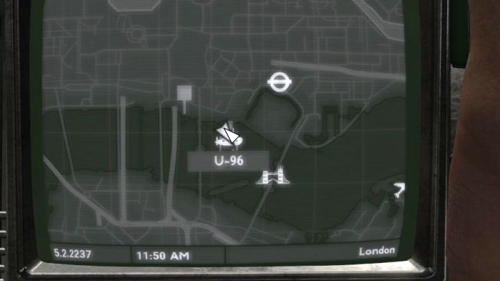 Łódź podwodna U-96 jest zacumowana przy brzegu w północnej części Londynu - Fallout London: Jak wydostać się z łodzi podwodnej U-96? - Fallout London - poradnik do gry
