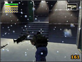 Gdy dojdziesz do stóp bazy (160 ) , będziesz musiał przejść obok dwóch małych bunkrów, w których czają się opancerzeni żołnierze - Fort Jay, Liberty Island | Solucja | Freedom Fighters - Freedom Fighters - poradnik do gry