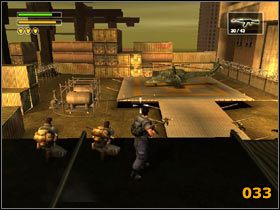 Zabierz ze sobą trzech aliantów i skieruj się na poła z kontenerami (drogę na prawo na razie zostaw - Harbor | Solucja | Freedom Fighters - Freedom Fighters - poradnik do gry