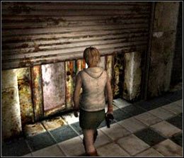 Najlepiej jest ich ominąć, tym bardziej, że ciosy Closera są naprawdę potężne - [Solucja Silent Hill 3] Shopping Mall cz.5 - Silent Hill 3 - poradnik do gry