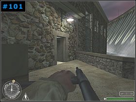 W końcu dotarłem do sali z generatorami [#102] , ale niestety pilnowały je spore grupy Niemców - [Brytyjczycy Misja 3] The Eder Dam - Call of Duty - poradnik do gry