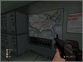 Biegnij korytarzem, a gdy zamknie się przed Tobą brama, skręć w drzwi na lewo - [Solucja] Totalna Czerwień cz.2 | XIII - XIII - poradnik do gry