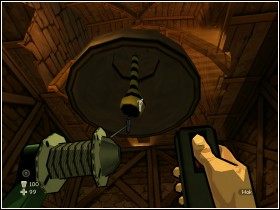 Ze szczytu dzwonnicy przysłuchuj się naradzie, ale nie interweniuj nijak zgodnie z poleceniem pułkownika - [Solucja] Sanktuarium cz.4 | XIII - XIII - poradnik do gry