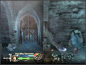 Po drugiej stronie brnij na lewo, pod mostem, aż dotrzesz do mechanizmu otwierającego kraty - Paths of the dead - Droga Aragorna, Legolasa oraz Gimliego - Władca Pierścieni: Powrót Króla - poradnik do gry