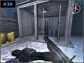 Zabierz ze składziku puste wiadro i apteczkę, po czym wróć pod pierwszy budynek [#40] - Groza! Groza! - Część 1 | Misja 4 | Contract JACK - Contract J.A.C.K. - poradnik do gry