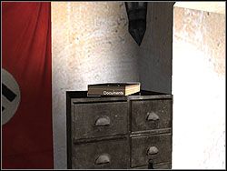 Spacerujących po nim dwóch żołnierzy chwilowo zostaw, jednak bądź przygotowany - Estate Agent cd. | Operation Challenger | Hidden and Dangerous 2 - Hidden and Dangerous 2 - poradnik do gry