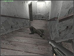 Po zdjęciu pierwszego żołnierza i dwóch kolejnych w przedsionku, zabierz z ich ciał klucze - Estate Agent cd. | Operation Challenger | Hidden and Dangerous 2 - Hidden and Dangerous 2 - poradnik do gry