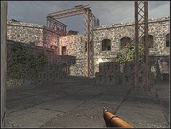 Zejdź na parter i wkrocz na dziedziniec - Lighthouse cd. | Operation Overlord | Hidden and Dangerous 2 - Hidden and Dangerous 2 - poradnik do gry