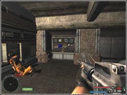 Skorzystaj z pobliskiego komputera, po czym wyświetli się scenka - Misja 09 - Regulator | Far Cry - Far Cry - poradnik do gry