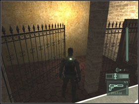 Skorzystaj z drzwi, prowadzących do małego pokoiku i po schodach wyjdź aż samą górę - Dili - część 3 | Timor | Tom Clancys Splinter Cell Pandora Tomorrow - Tom Clancys Splinter Cell: Pandora Tomorrow - poradniki