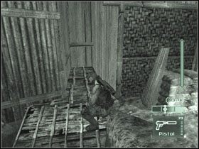 Zeskocz po cichu na zadaszenie, a następnie na cos w rodzaju kanapy, nie alarmując oglądającego telewizję strażnika - Komodo - część 1 | Indonesia | Tom Clancys Splinter Cell Pandora Tomorrow - Tom Clancys Splinter Cell: Pandora Tomorrow - poradniki