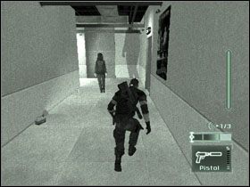 Uważaj na reflektor postawiony na ziemi, może utrudnić Ci zadanie - Jakarta - część 4 | Indonesia | Tom Clancys Splinter Cell Pandora Tomorrow - Tom Clancys Splinter Cell: Pandora Tomorrow - poradniki