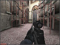 Teraz udaj się przejściem z rusztowaniami - Hunter Storm - Opis (1) - Misja 2 - Tom Clancys Rainbow Six 3: Athena Sword - poradnik do gry