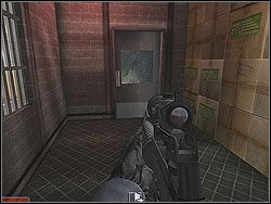 Przemieszczanie się po okolicy będzie na pierwszy rzut oka utrudnione - Hunter Storm - Opis (2) - Misja 2 - Tom Clancys Rainbow Six 3: Athena Sword - poradnik do gry