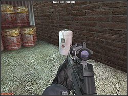 Ty natomiast udaj się kawałek dalej - Jagged Silver - Opis (1) - Misja 7 - Tom Clancys Rainbow Six 3: Athena Sword - poradnik do gry