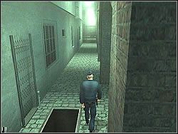 Za zakrętem w prawo miniesz zejście do kanałów - zapamiętaj to miejsce - Hunter and Hunted - Opis (1) | Misja 12 w Hitman Kontrakty - Hitman: Kontrakty - poradnik do gry