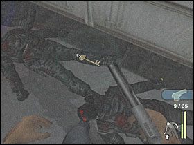 Później pójdź w przeciwną stronę i zwab przeciwników zza dwuczęściowych drzwi - Key Personnel (1) | Scena 19 | Manhunt - Manhunt - poradnik do gry