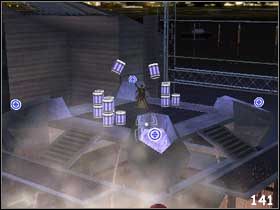 Po zakończonej walce skieruj się do pomieszczenia na końcu korytarza i skorzystaj z dziury w suficie (#140) - [Misja 7] Ostatnia potyczka cz.2 | Spider-Man 2 The Game - Spider-Man 2: The Game - poradnik do gry