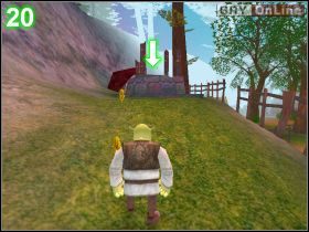 Biegnij drogą wyznaczoną przez monety, po konarach drzew i dachach domów, aż dojdziesz do wróżki pokazanej na obrazku [19] (lewa strzałka) - [POZIOM 09] The Potion Fails cz.2 | Shrek 2 The Game - Shrek 2: The Game - poradnik do gry