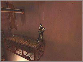 Wskocz na siatkę blisko ekranu, przejdź po niej w lewo i odbij się do tyłu, na kolejną siatkę - Factory Perimeter (2) | Scena 5 | Catwoman - Catwoman - poradnik do gry