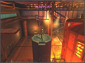 W rogu hali znajduje się urządzenie za siatką - Factory Perimeter (4) | Scena 5 | Catwoman - Catwoman - poradnik do gry