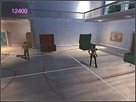 W międzyczasie zniszcz batem urządzenie na ścianie przy zielonych drzwiach - Mansion Grounds (2) | Scena 7 | Catwoman - Catwoman - poradnik do gry