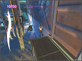 Wówczas na dół zjedzie winda, na którą dostań się, odbijając od ściany naprzeciwko - Performance Center (1) | Scena 10 | Catwoman - Catwoman - poradnik do gry