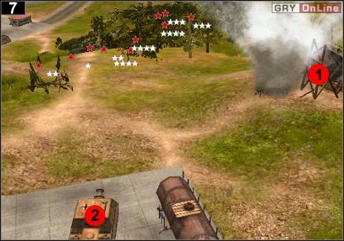Wjedź na wzgórze, pobiegnij Aleksandrem tak, aby zauważyć dwa cele na powyższym obrazku - [Rosja] Misja 7 [Opis 3] w Codename Panzers - Faza Pierwsza - Codename: Panzers - Faza Pierwsza - poradnik do gry