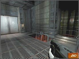 Załatw potwory, zlokalizuj drzwi i skorzystaj ze znajdującego się obok panelu - [Opis] Site 3 | Doom III - Doom III - poradnik do gry
