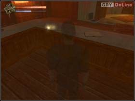 Biegnij do recepcji widocznej na lewym obrazku - 02 - Hotel - Shade: Gniew Aniołów - poradnik do gry