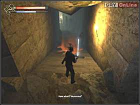 Przeszukaj salę ze słupami, szczególnie zwracaj uwagę na wazy, w której znajdziesz razem sześć magicznych łez (licząc wazy w korytarzu, w którym walczyłeś z mumiami) plus siódma, którą już pewnie wziąłeś przemierzając korytarz (nie jest ukryta) - 14 - Starożytna krypta - Shade: Gniew Aniołów - poradnik do gry