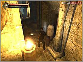 Dobiegniesz do miejsca ze studnią zdrowia, widocznego na lewym obrazku - 14 - Starożytna krypta - Shade: Gniew Aniołów - poradnik do gry