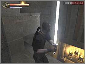 Włóż statuę węża w ciemnoszary blok widoczny na lewym obrazku - 16 - Świątynia Seta II cz.3 - Shade: Gniew Aniołów - poradnik do gry