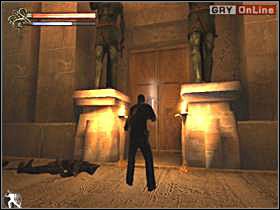 Po drodze ujrzysz klucz, którego wcześniej nie było (Niebieski Ankh), leżący na środkowym murze pomiędzy schodami - 19 - Sala kolumnowa cz.2 - Shade: Gniew Aniołów - poradnik do gry