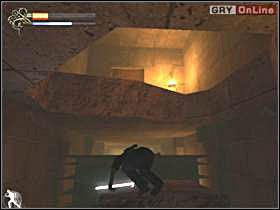 Biegnij korytarzem, a gdy tylko tuż przed tobą pojawi się drugi blok z kolcami, zawróć w drugą stronę (lewy obrazek) - 23 - W objęcia ciemności II cz.2 - Shade: Gniew Aniołów - poradnik do gry