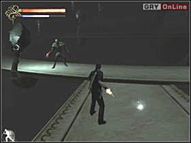 Skacząc po platformach dostaniesz się na taką, gdzie jest punkt z zapisem gry (lewy obrazek) - 29 - Maszyna cz.1 - Shade: Gniew Aniołów - poradnik do gry