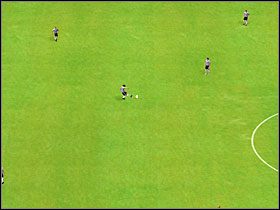 1 - Podania do nogi po ziemi | Klawiszologia | FIFA Football 2005 - FIFA Football 2005 - poradnik do gry