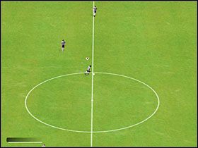 4 - Podania do nogi po ziemi | Klawiszologia | FIFA Football 2005 - FIFA Football 2005 - poradnik do gry