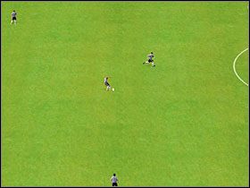 2 - Podania na dojście po ziemi | Klawiszologia | FIFA Football 2005 - FIFA Football 2005 - poradnik do gry