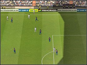 1 - Dośrodkowania po wyrzucie z autu | Stałe fragmenty gry | FIFA Football 2005 - FIFA Football 2005 - poradnik do gry