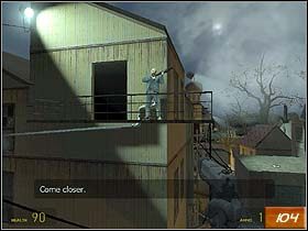 Kiedy wyjdziesz przez okno, zobaczysz dużą liczbę potworów kłębiących się na dole - We dont go to Ravenholm... (2) | Solucja Half-Life 2 - Half-Life 2 - poradnik do gry