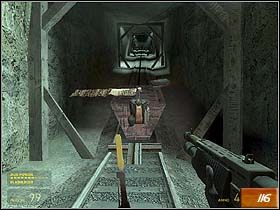 Po zejściu na dół, odszukaj niedostępne wcześniej schody (#115) i po wyjściu na górę, skocz w kierunku drewnianych belek - We dont go to Ravenholm... (3) | Solucja Half-Life 2 - Half-Life 2 - poradnik do gry