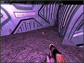 Idź dalej, by dojść do większej sali z poszukiwaną paczką (Jaggers Package ) oraz kartridżem (NanoMED Cartridge ) - 23 - Mining Core (2) | Solucja | Kroniki Riddicka Ucieczka z Butcher Bay - Kroniki Riddicka: Ucieczka z Butcher Bay - poradnik do gry