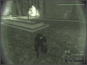 Jeżeli masz na to ochotę, z wartownikami (jeszcze przed ich zlikwidowaniem) możesz się trochę zabawić - MCAS Banco de Panama (1) | Panama | Tom Clancys Splinter Cell Chaos Theory - Tom Clancys Splinter Cell: Chaos Theory - poradnik do gry