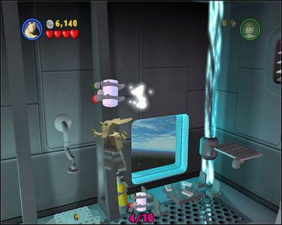 W tym samym pomieszczeniu, w którym byłeś zdobywając kanister #5, wejdź Jar Jarem na mały lego-samochodzik - [E1] Chapter 1 - Kanistry 5-7 - LEGO Star Wars - poradnik do gry