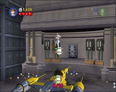Wyskocz na Naboo Starfightera po prawej stronie sali, w której zaczynasz ten poziom - [E1] Chapter 6 - Kanistry 1-3 - LEGO Star Wars - poradnik do gry